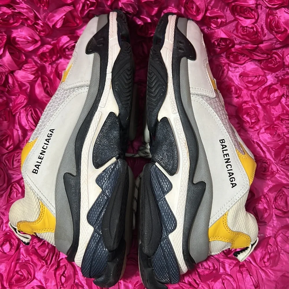 Balenciaga Triple S Sneaker Split - Picture 11 of 13